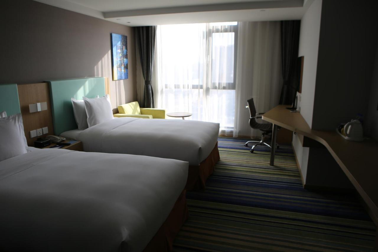 Holiday Inn Express Yingkou Onelong Plaza By Ihg Gaizhou Exterior foto