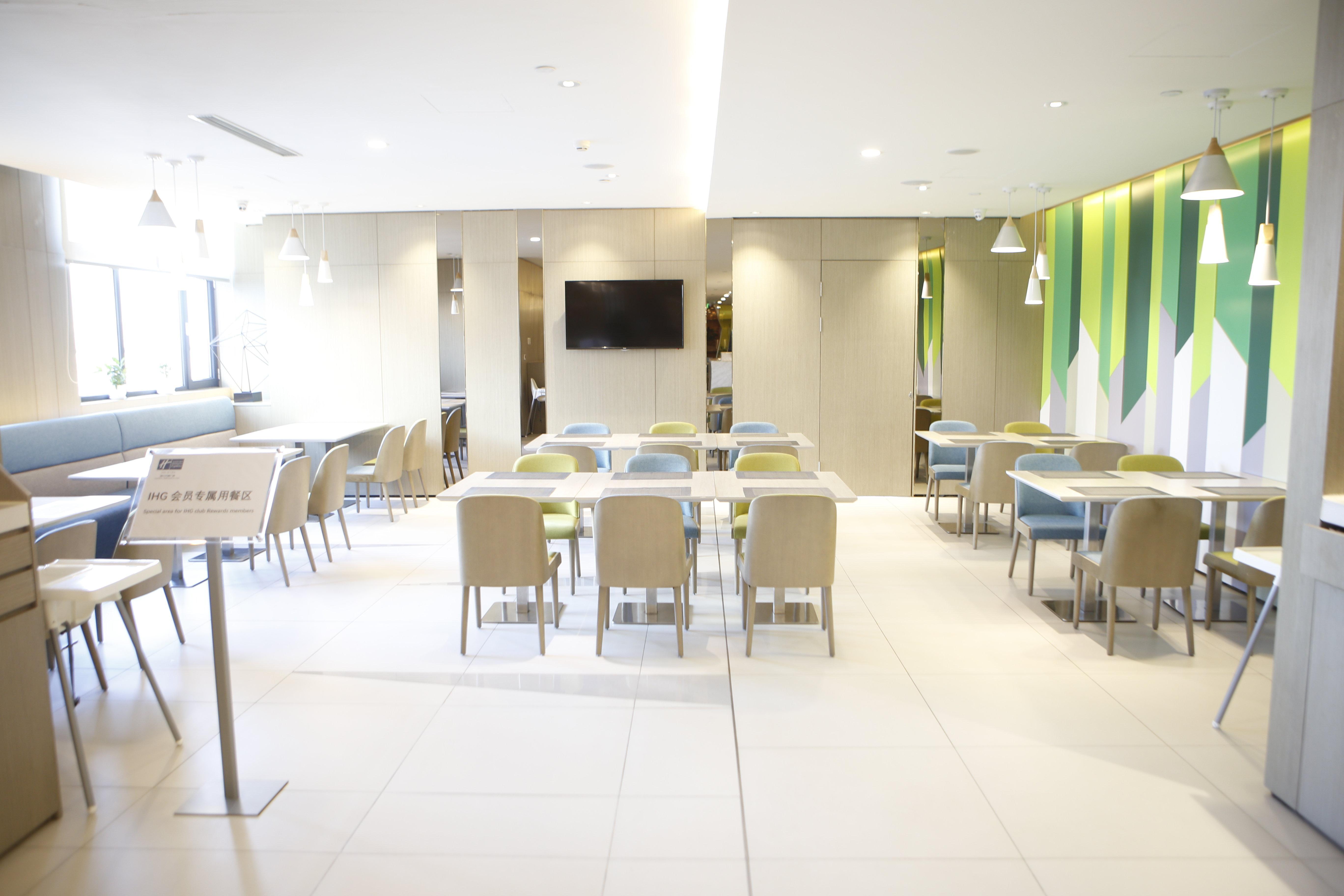 Holiday Inn Express Yingkou Onelong Plaza By Ihg Gaizhou Exterior foto